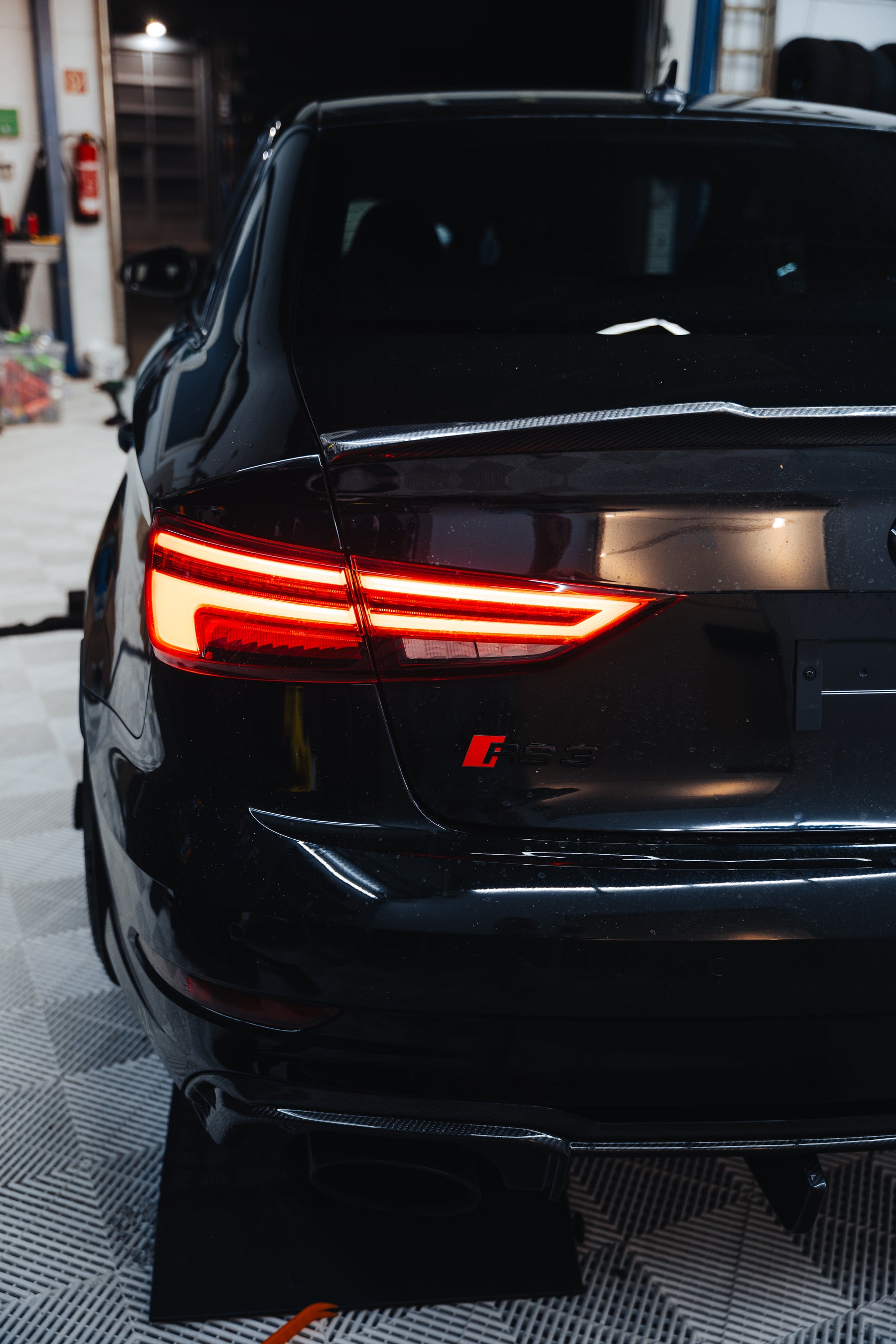 Carbon Fiber Rear Spoiler passend für AUDI A3 8V Sedan