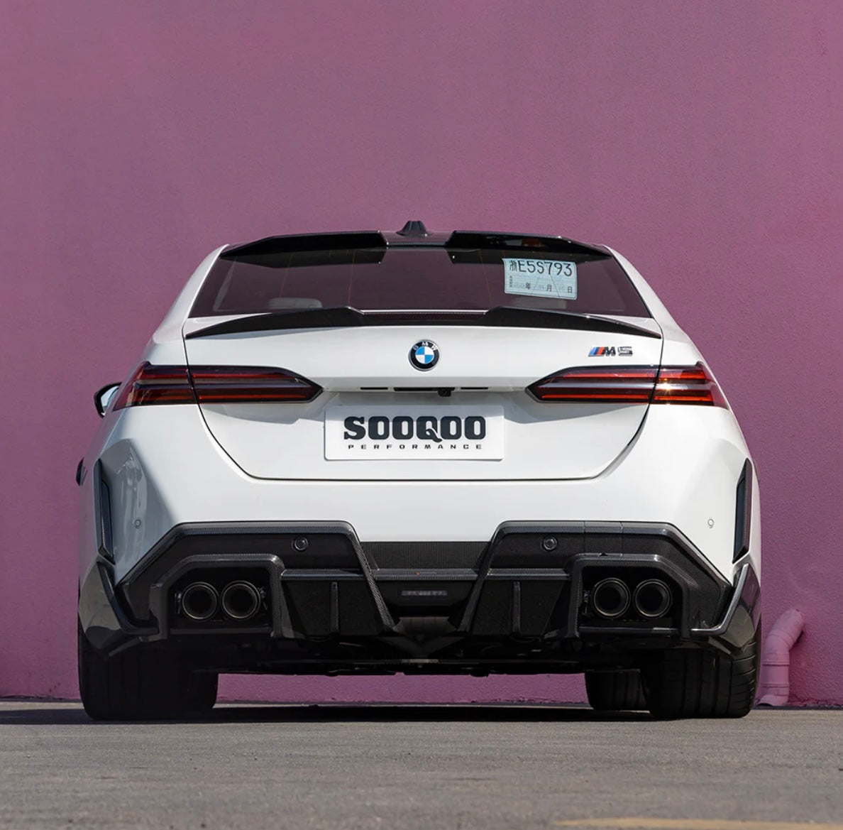 Carbon Fiber Trunk Spoiler suitable for BMW M5 G90