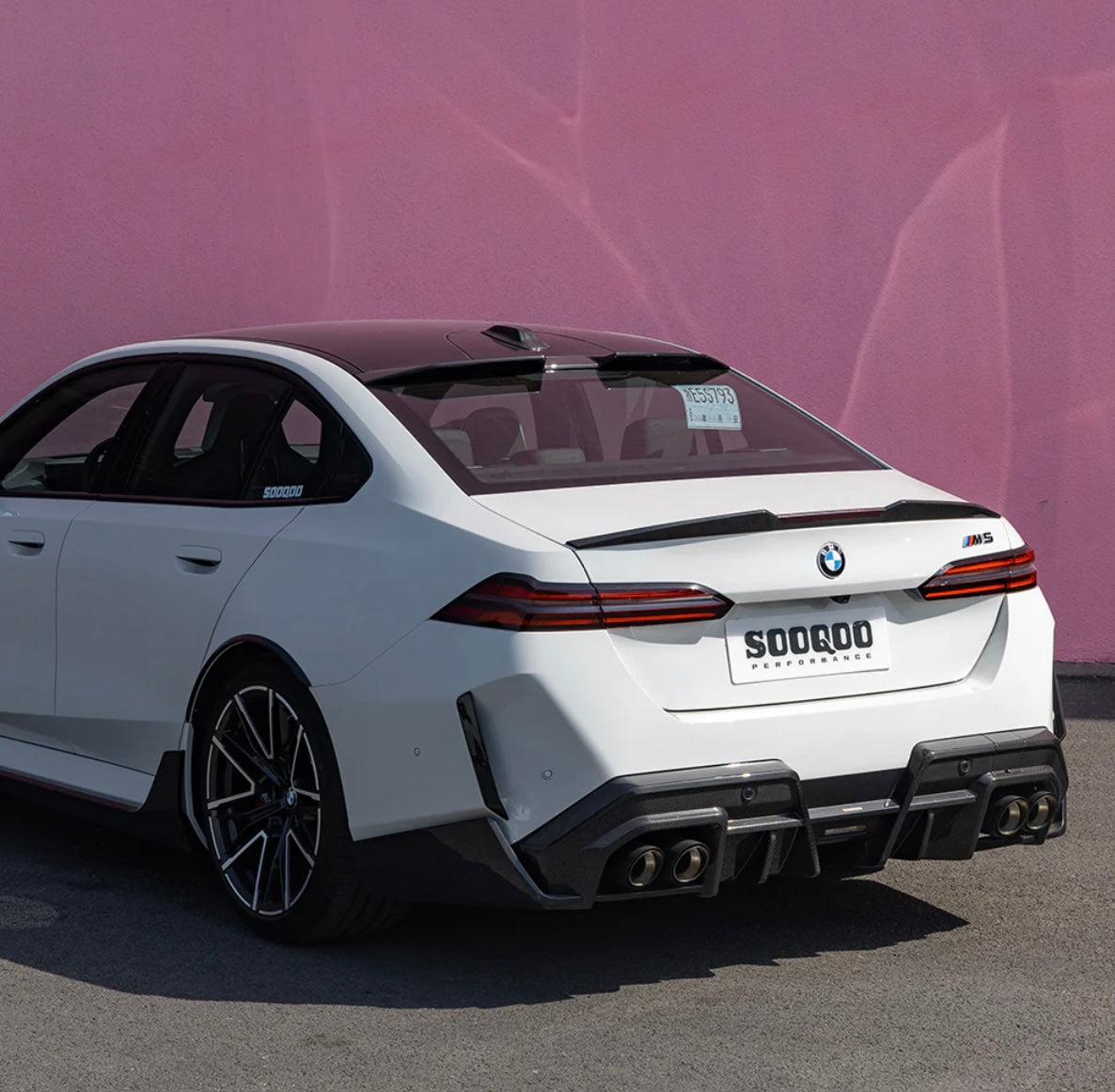 Carbon Fiber Trunk Spoiler suitable for BMW M5 G90