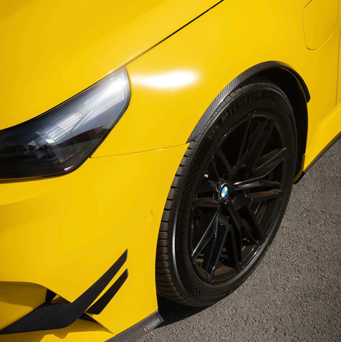 Carbon Fiber Wheel Arch Trim fits for BMW M5 G90 G99