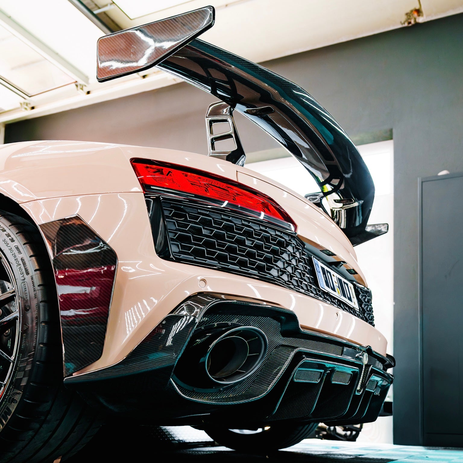 Carbon Diffusor passend für den Audi R8